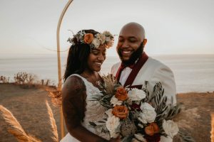 Boho Malibu Elopement florals and elopement planner meadows events. photos 5 by amanda meisters photography