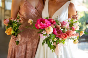 coral and peach wedding flowers